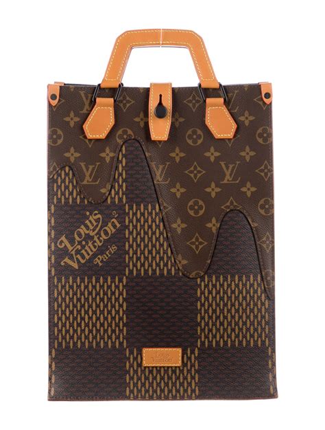 LOUIS VUITTON X NIGO Giant Damier Ebene Monogram 